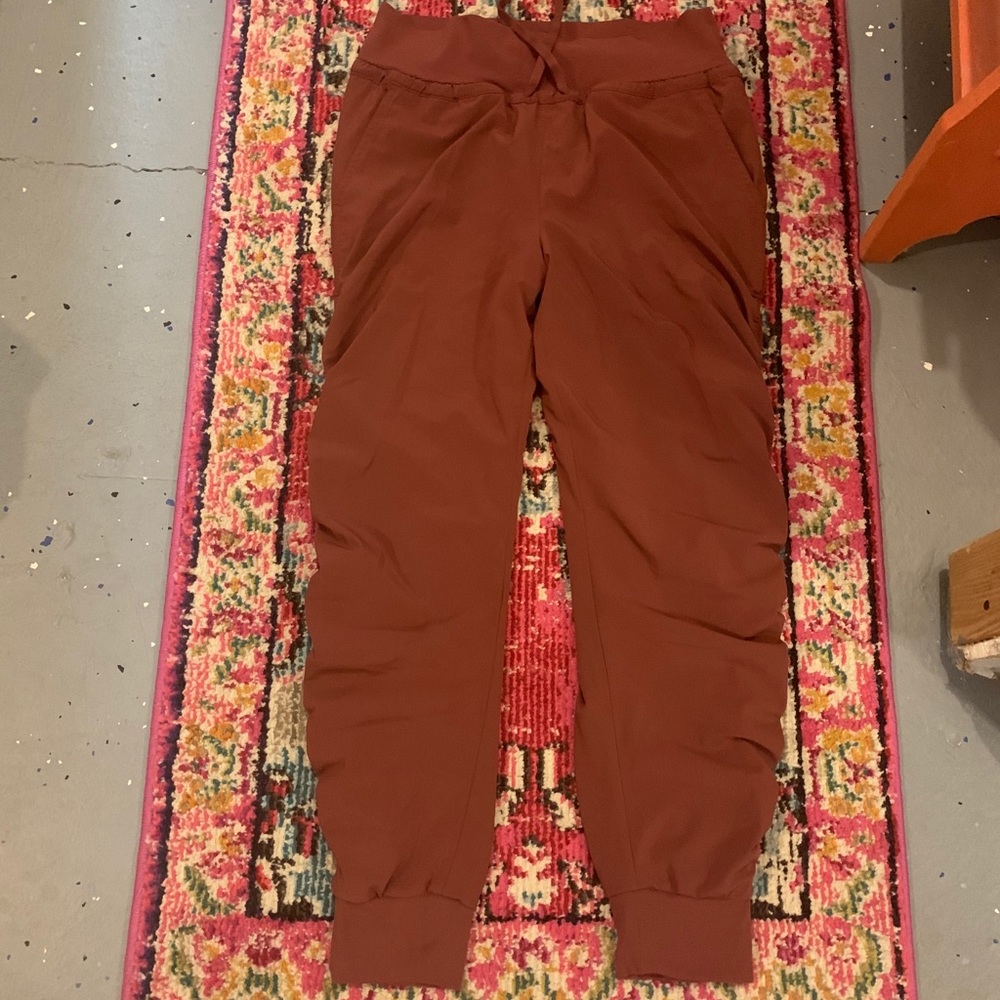 Athleta joggers!